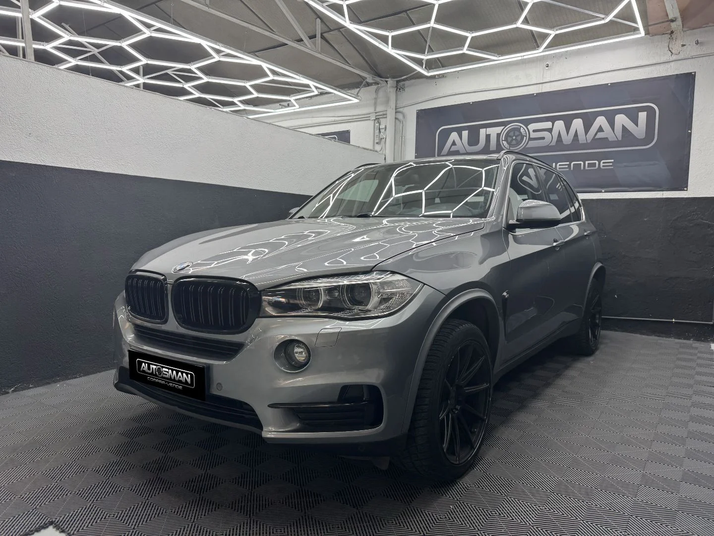 BMW X5 xDrive25D 2014 Diésel Gris - Vista lateral